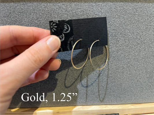 e015 Classic Hoops by Linda Trent