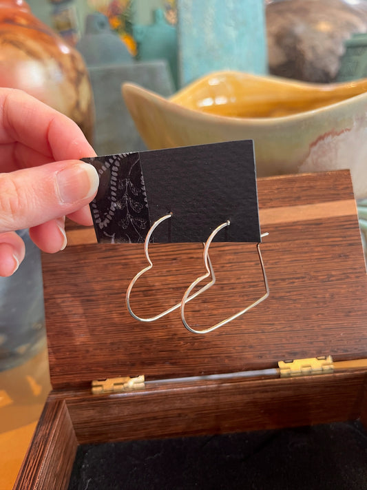 E040 Heart Hoops by Linda Trent