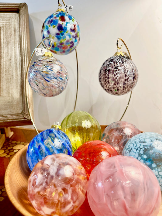 Glass Bulb by Lynn Dinning LDD